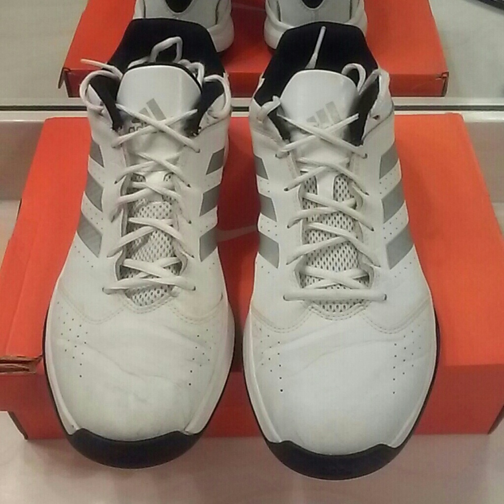 ADIDAS Isolation 2 Low